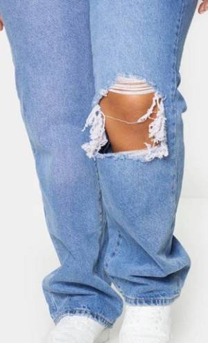 Pretty Little Thing  Plus Open Knee Long Leg Straight Leg Jean Light Blue Wash 14