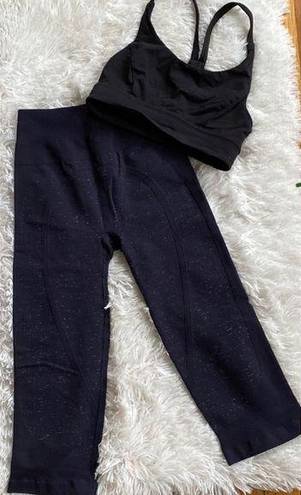 Lululemon New High rise Free to Flow Crop in navy specks patterns leggings, size 4