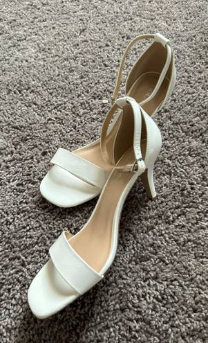 White Classy Heels Size 8.5