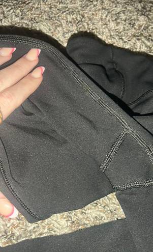 Lululemon black capri lulu leggings