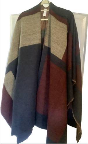 BP Winter wrap in warm colors. One size