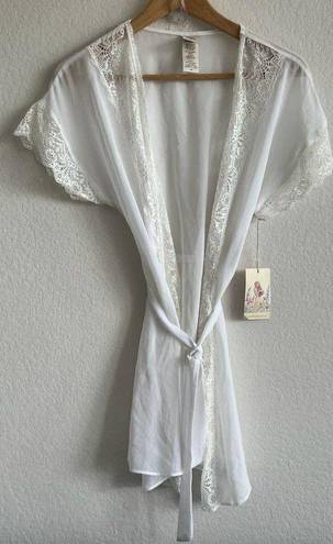 In Bloom NWT  By Jonquil White Lace Chiffon Robe Womens Small