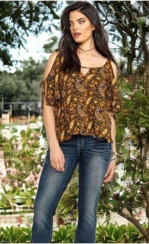 Shyanne  cold shoulder paisley blouse size xl western cowgirl