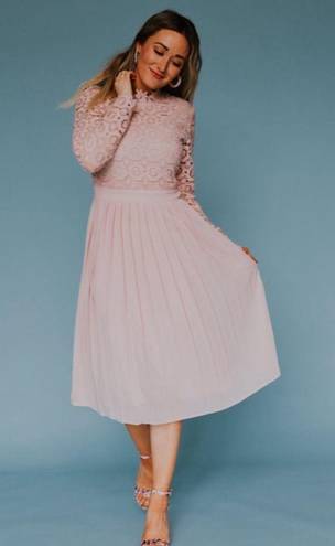 Krass&co Ivy City  Arabella Mauve Lace Dress Midi Pleated Lined Modest Women's Size S