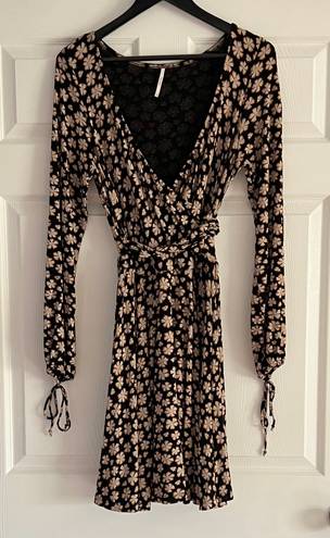 Free People Pradera faux wrap floral dress tie long sleeve size L