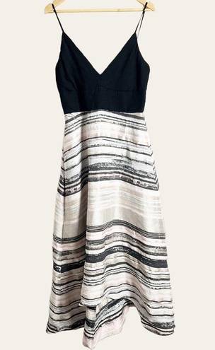 Badgley Mischka  Neutral Stripe V-Neck Hi-Low Jacquard Formal Gown Size 10