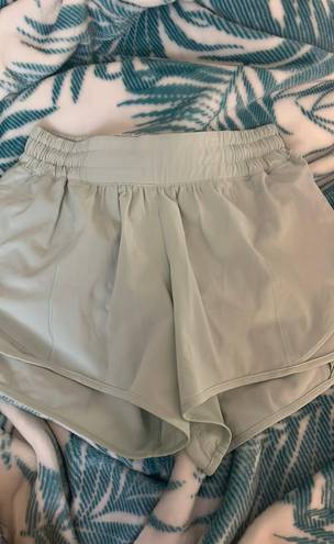 Lululemon Hotty Hot Shorts 4”