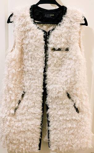 ASTR Faux Shearling Vest