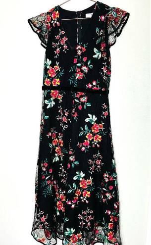 Hunter Bell  Black Floral Printed Lace Flutter Sleeves V-Neckline Midi Dress 10