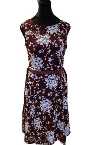 Candalite NWT  Women's Dress Burgundy Floral Lace Scoop Neck Sleeveless Sz M #303