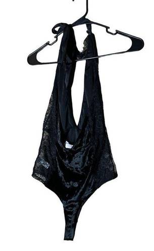 Chelsea28  Black Velour Lace Bodysuit Size Small