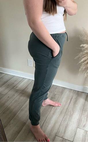 Lulus  green joggers