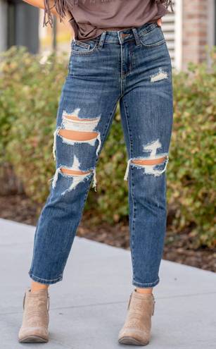 Judy Blue distressed mid rise straight cropped jeans