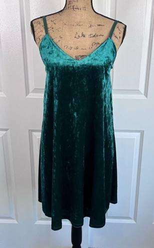 Bobeau Sz M  Green Velvet Spaghetti Strap Dress