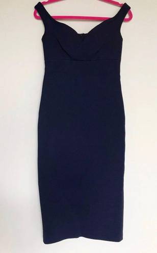 Cinq à Sept Cinq a Sept women’s Garnet navy blue off the shoulder sheath dress size 8 medium