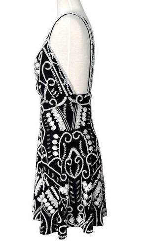 Alexis  Jerza Black and White Stone Embellished Embroidered Beaded Mini Dress