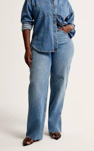 Abercrombie & Fitch High Rise 90s Relaxed Jean