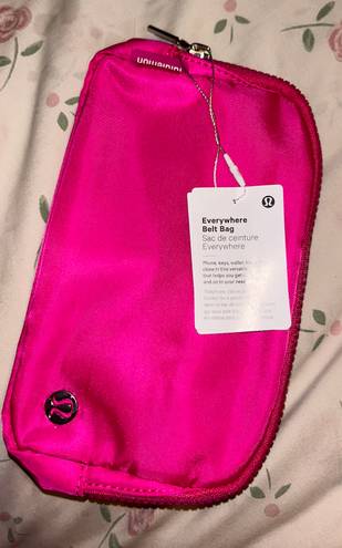 Lululemon Everywhere Belt Bag