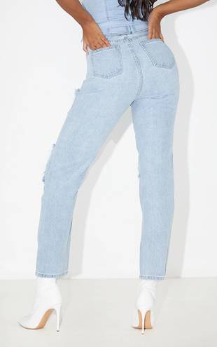 Pretty Little Thing Light Wash Distressed Straight Leg Jean