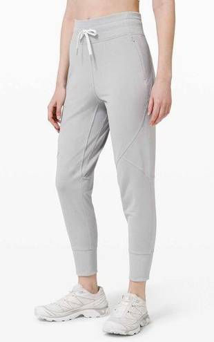 Lululemon Metro Miles Jogger Sz 4 in ✨Stargaze