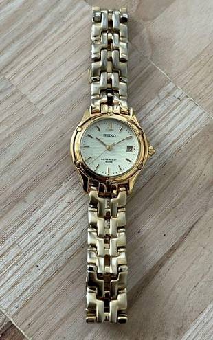 Seiko  Vintage Ladies Watch Gold-Tone Bracelet Case Dial Hands New Crystal