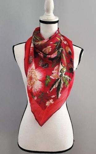 Oscar de la Renta  100% Silk Floral Scarf