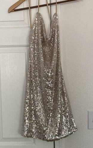 Divided  H&M NWOT champagne sequin halter mini dress.