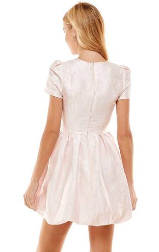 TCEC | Bubble Short Sleeve Dress with Key Hole Neck