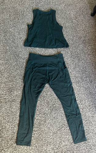 Green Two Piece Workout Set Size L