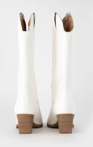 Soda Shoes White Embroidered Cowboy Boots 