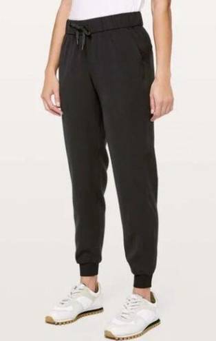 Lululemon On The Fly Mid Rise Joggers Black Size 8