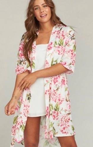 Show Me Your Mumu beautiful lightweight Robe, white with bright pink flowers, comes with belt, size is one size small/medium, excellent condition