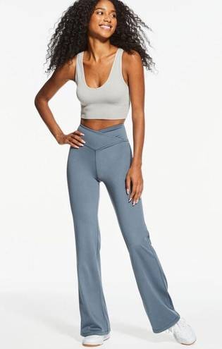 Aeropostale NWT  Flex Crossover High-Rise Flare Pants Grey size Large