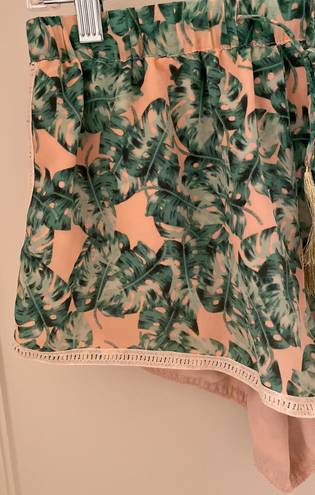 Chloe Oliver NWOT SZ M  Silk Leak Print Shorts