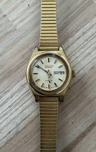 Seiko  Automatic Vintage Ladies Watch Gold Tone Dial Adjustable Bracelet Day Date