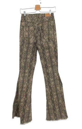 Show Me Your Mumu  Berkeley Bells Queen Cobra Snake Jeans Size 26