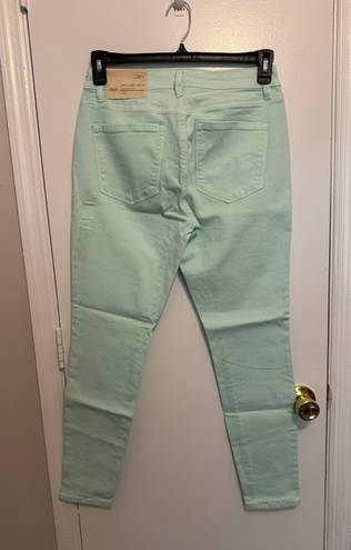 The Loft New!  Mint Green Curve Super Skinny Size 28/6