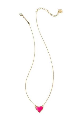 Kendra Scott New!  Ari Heart Gold Pendant Necklace in Neon Pink Magnesite