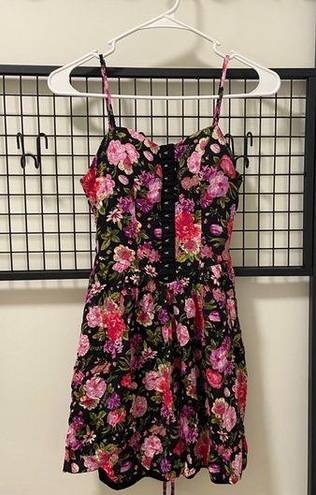 Xxi  women’s floral dress — small