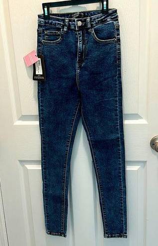 Pretty Little Thing  Washed Indigo 5 pocket skinny jeans