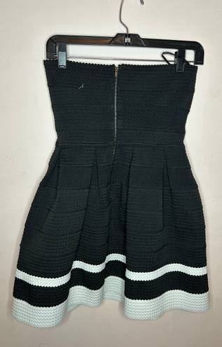 Sans Souci San Souci Black And White Strapless Mini Dress