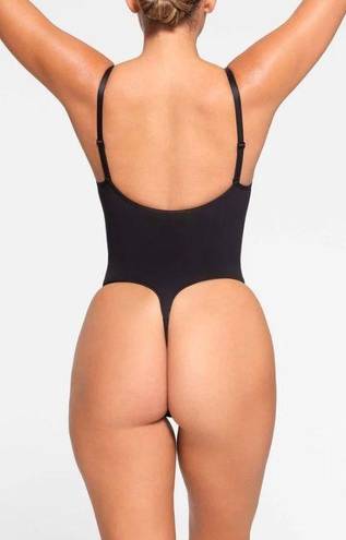 SKIMS Sculpting Thong Bodysuit S/M