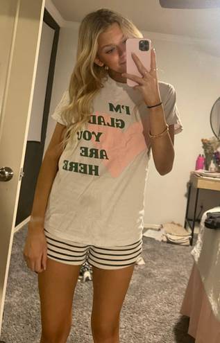 Olive Lynn tshirt