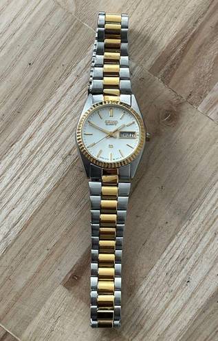 Seiko  SQ Ladies Watch White Dial Day Date Window Two-Tone Bracelet Vintage