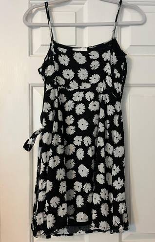Victoria and Sophia Floral Dress Small