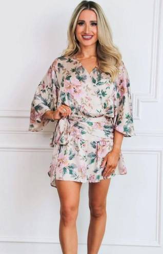 Dress Forum NWT Meet me in the Garden Floral Romper Dress size small