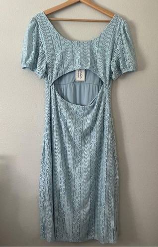 Lavender Moon Floral Lace overlay open back puff sleeve dress size xl baby blue