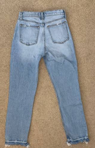 Abercrombie & Fitch High Rise Mom Jeans