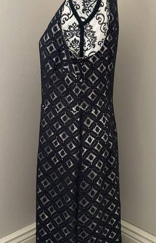 Kensie  Women's Graphic Geo Sleeveless Dress Black Lace With Cream Underlay Sz M.