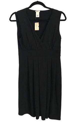 Studio Y Simple Shine Dress Size M NWT Reg $39. 
95% Polyester 5% Spandex